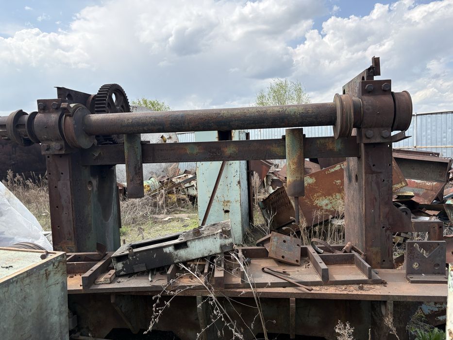 Продам запчасти с гильотины Н3221 до 12мм