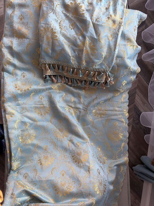 Продам шторы на вход