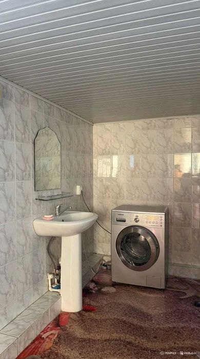 Продам угловой дом на участке 6 соток в центре Кибрая