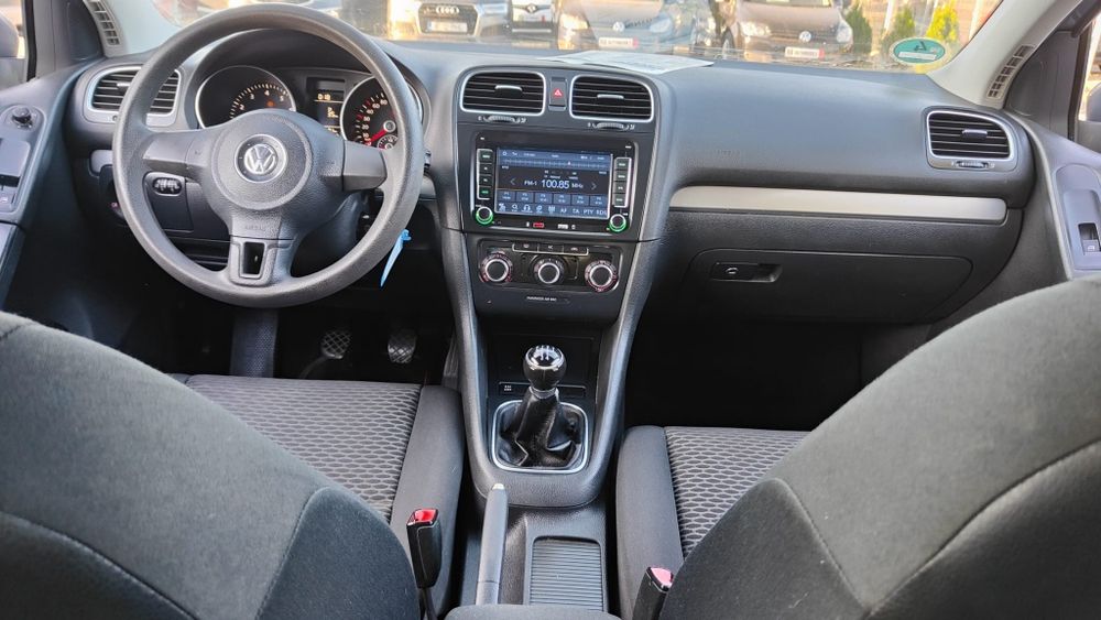 Golf 1.6 benzina mpi ,Navi Garanție