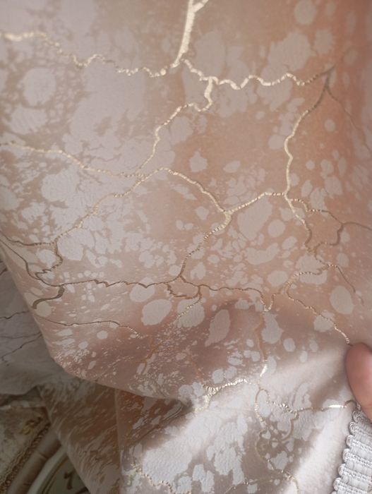 Продается диван вместе шторм