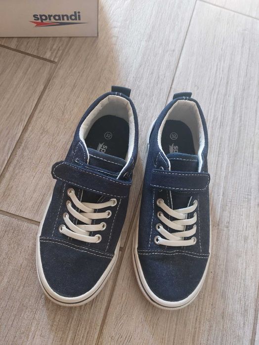 Детски спортни обувки Sprandi