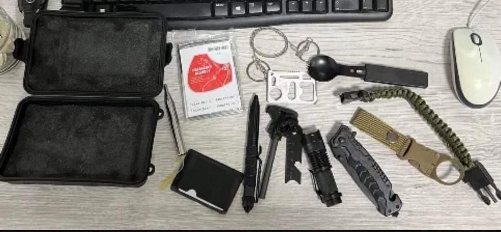 13в1 Комплект за оцеляване