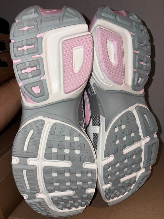 Nike V2K Run - Номер 42