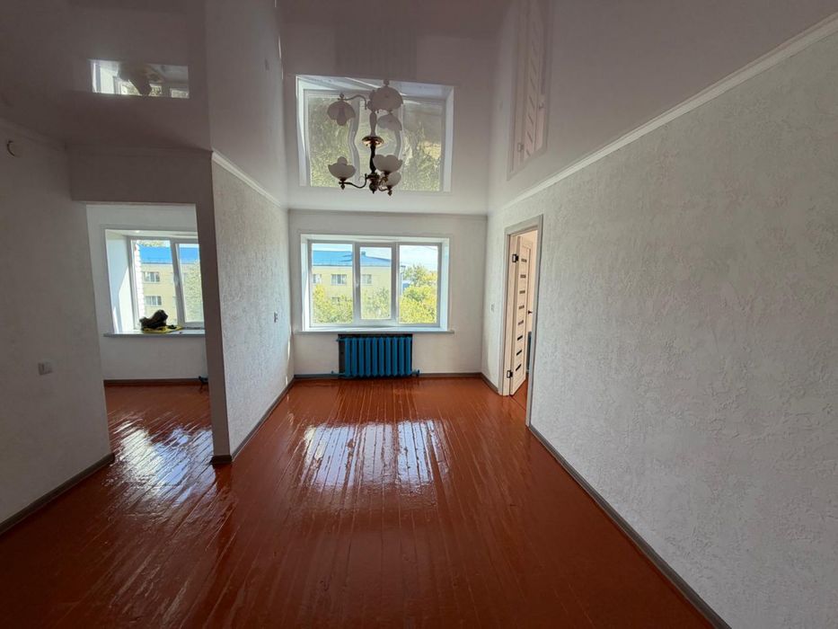 Продам 2 ком квартиру.