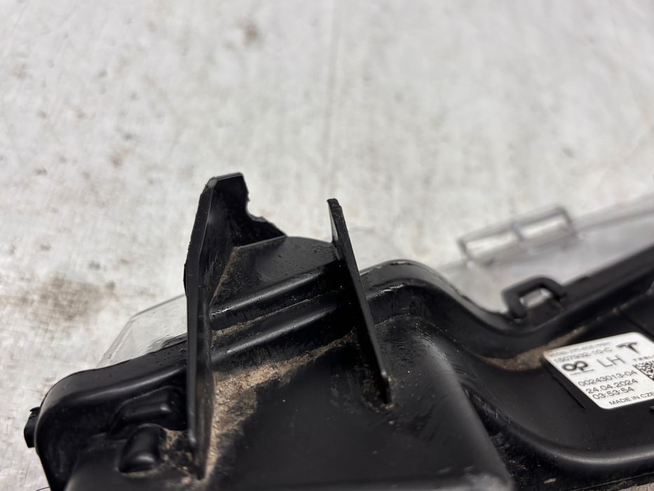 Лява дневна светлина (DRL) • Tesla Model 3 / Model Y (2020–2025)