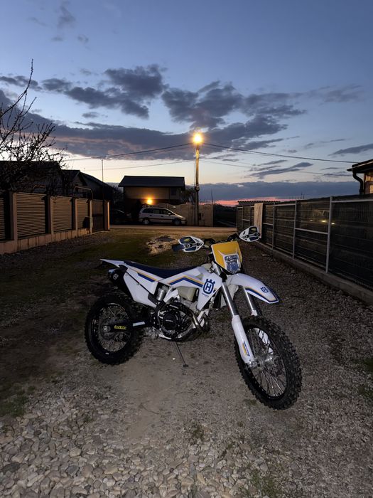 Husqvarna FE 250 Heritage 2023 – 35h, CA NOUĂ, Full echipată