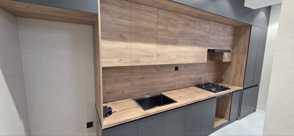 Продается с новим евро ремонтом 4/6/10 Комфорт Хоус , рядом Мегапланет