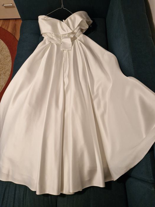 Vând rochie de mireasă