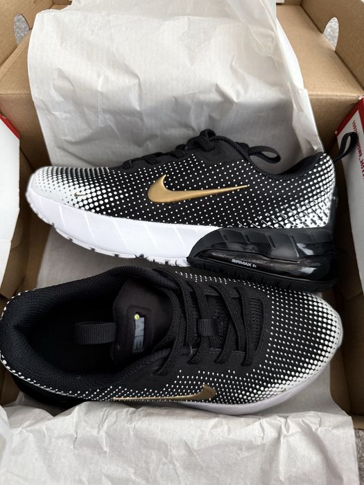 Nike de vanzare