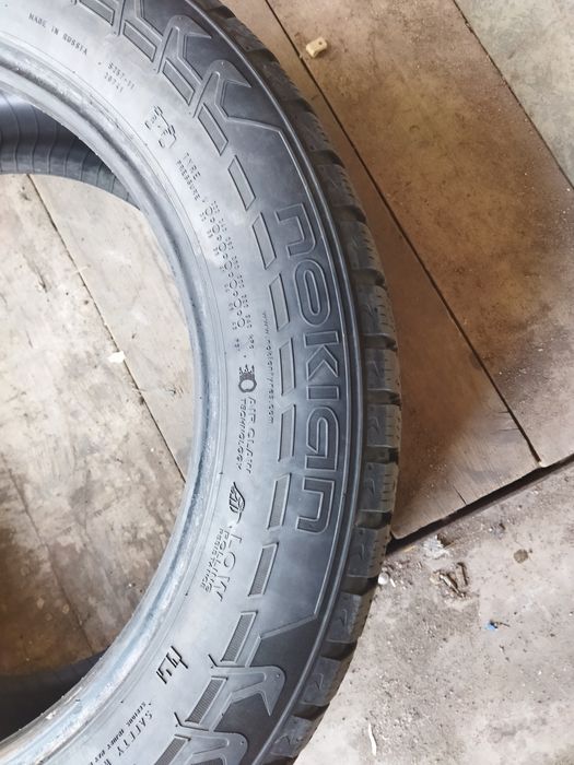 Продам  комплект зимних шин