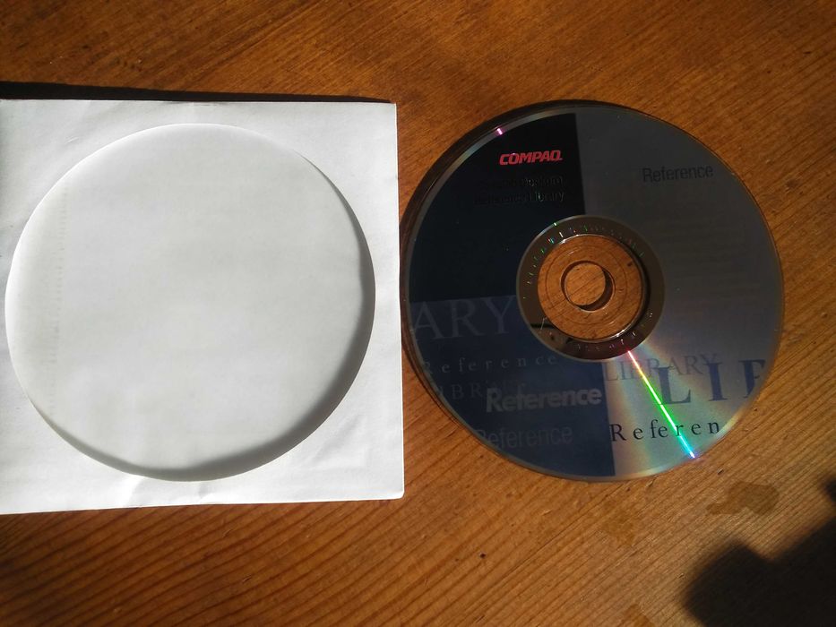 Compaq Restore CD - 3 лв. за бр.