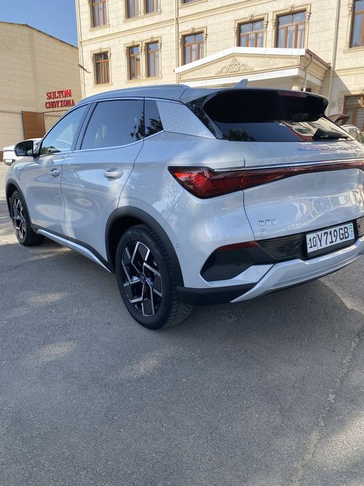 Yuan Plus full poz