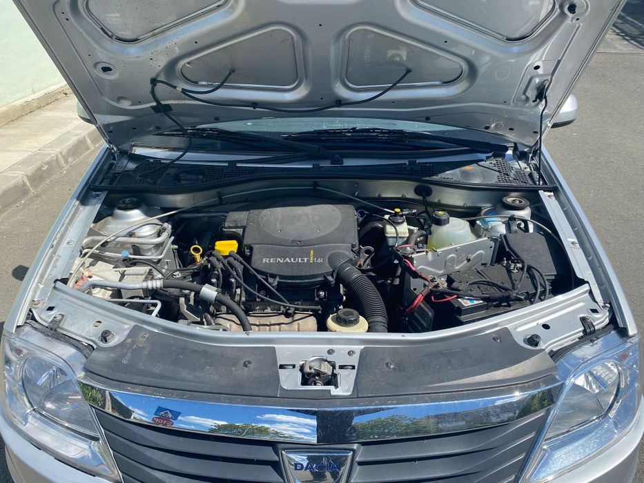 Dacia Logan 2010 - 1.6 8v 90CP - Clima!