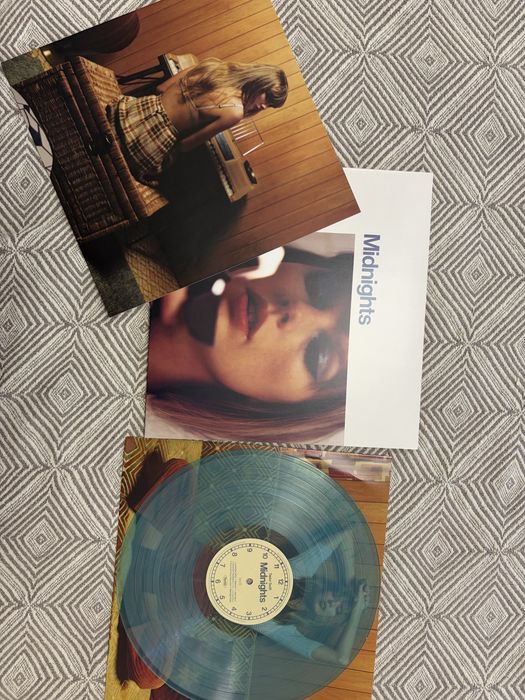 Taylor Swift  midnights vinyl moonstone blue marble
