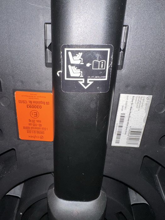 Cybex Sirona G i -size и клипс за колани Sensor save