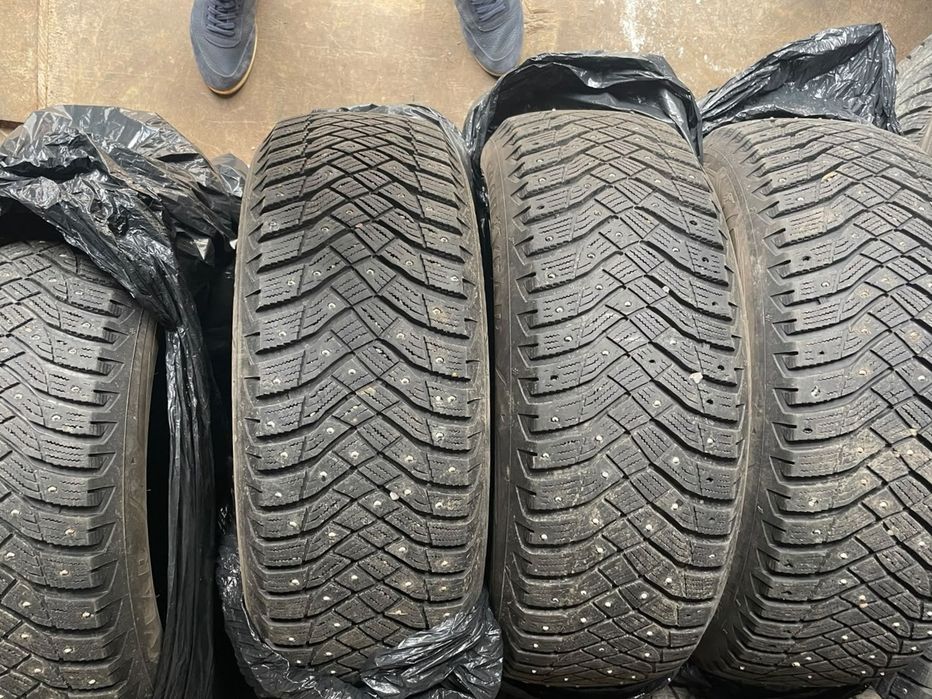 Шины Goodyear, фирменные!!!