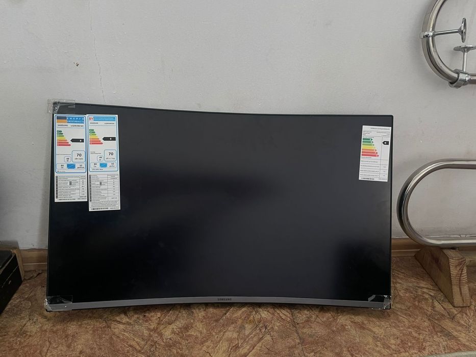 Продантся монитор новый в пленках