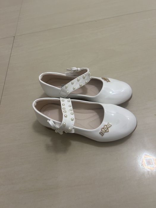 Pantofi eleganti