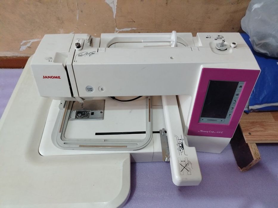 Janome 450e vishipka tikuv mashinkasi