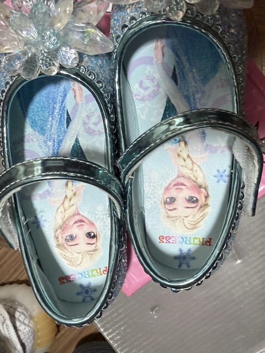 Туфельки Эльза ,абсолютно новые