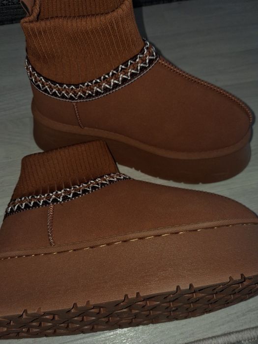 Уги коричневый женский