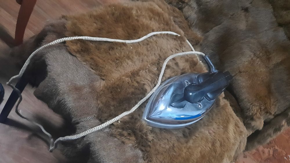 Утюг советский..