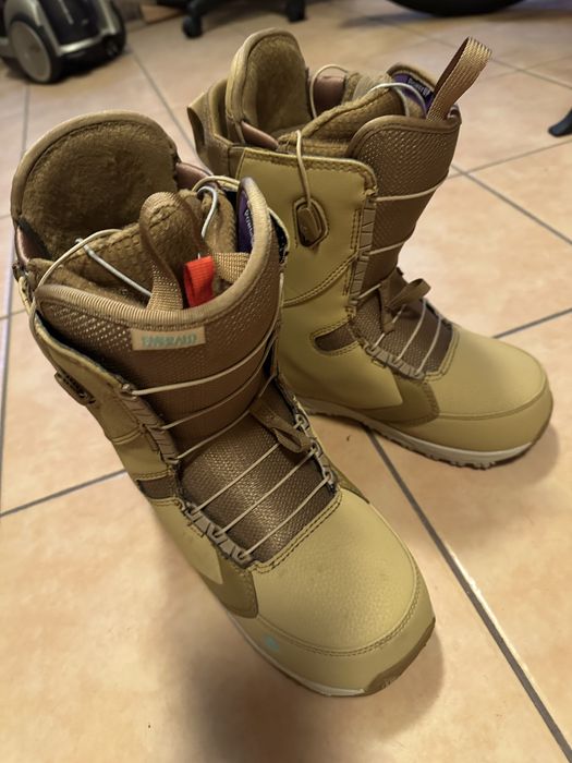 Set snowboard complet - ROXY T-Bird + legaturi + booti Burton Emerald