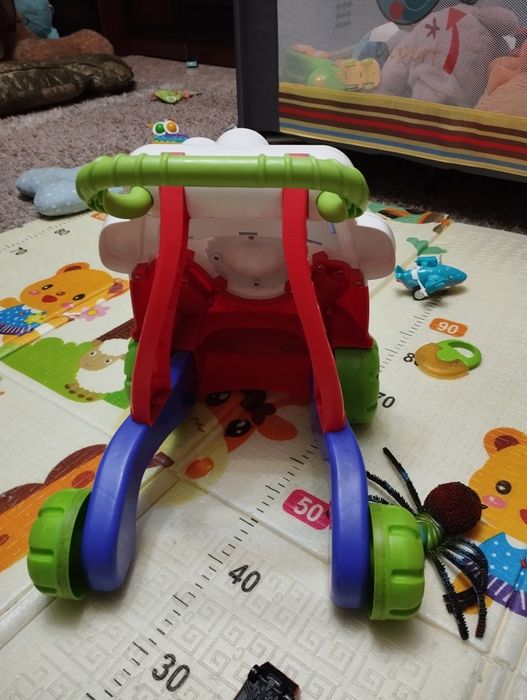 Продам толокар chicco