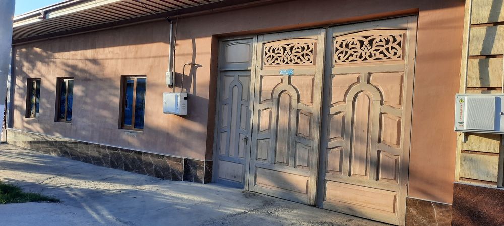 Кармана ески Шахар паспит стол кучаси  Ховли сотилади  32 уй