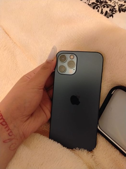 Iphone 12 pro, stare buna