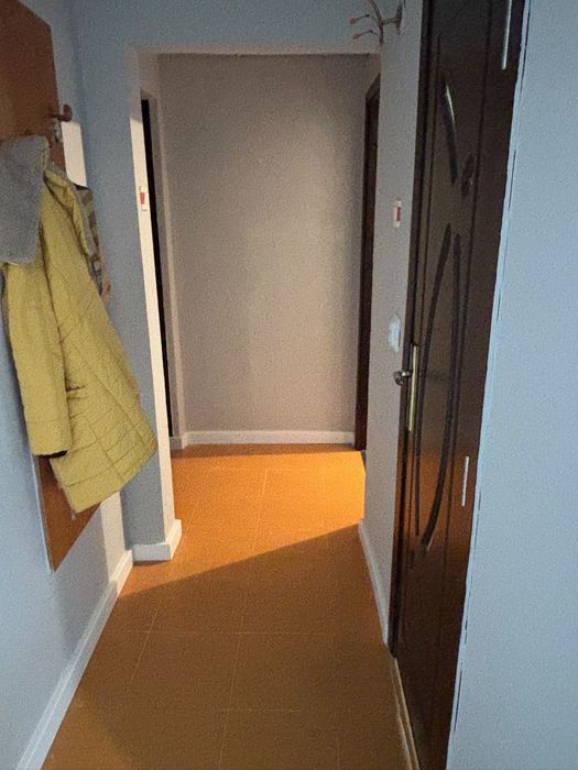 Inchiriez apartament cu 3 camere, mobilat si utilat