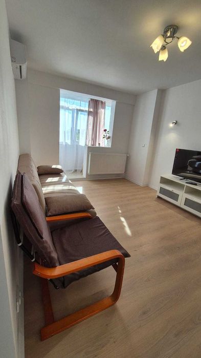 Închiriez apartament decomandat cu 2 camere, în zona Tei din București