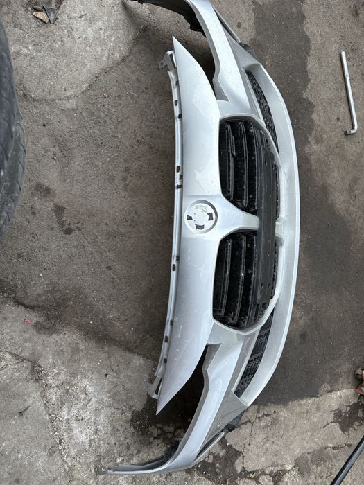 Предна броня  бмв f30/f31  BMW f30 тип G80