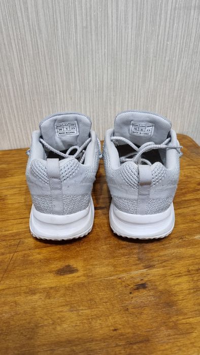 Кроссовки летние