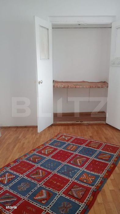 Casa de inchiriat, 7 camere, 350 mp, zona Racadau
