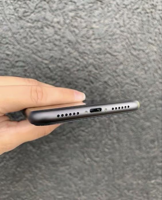 iPhone 11.