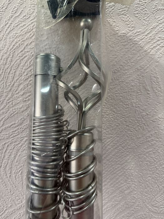 Срочно продам карниз железный