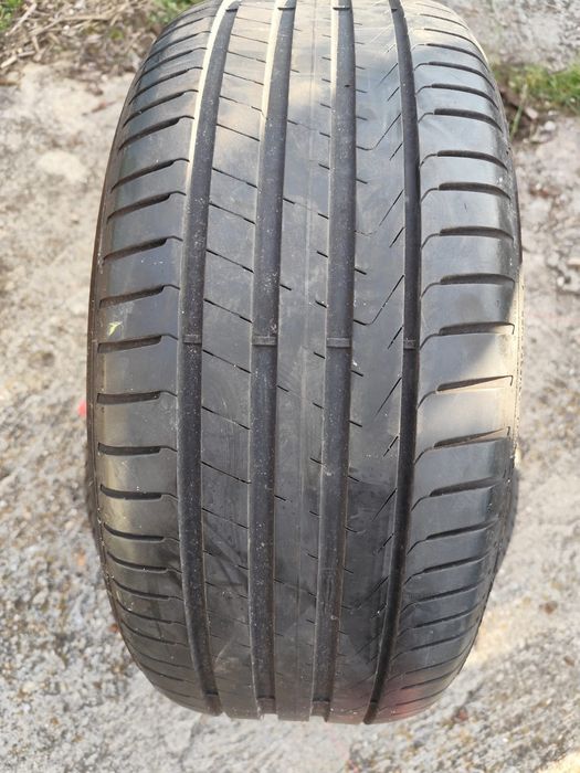 Anvelope 235 60 18 și 235 40 18 și 285 35 18 si 225 45 18 și 215 50 18