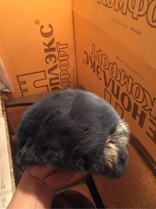 Норковые шапки на продаже