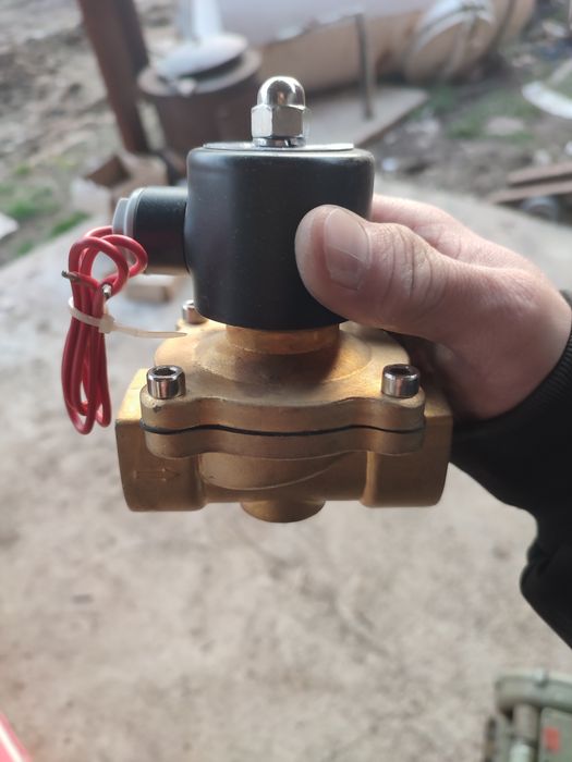 Продам клапана разные