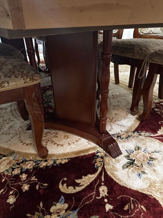 Продам стол и стулья