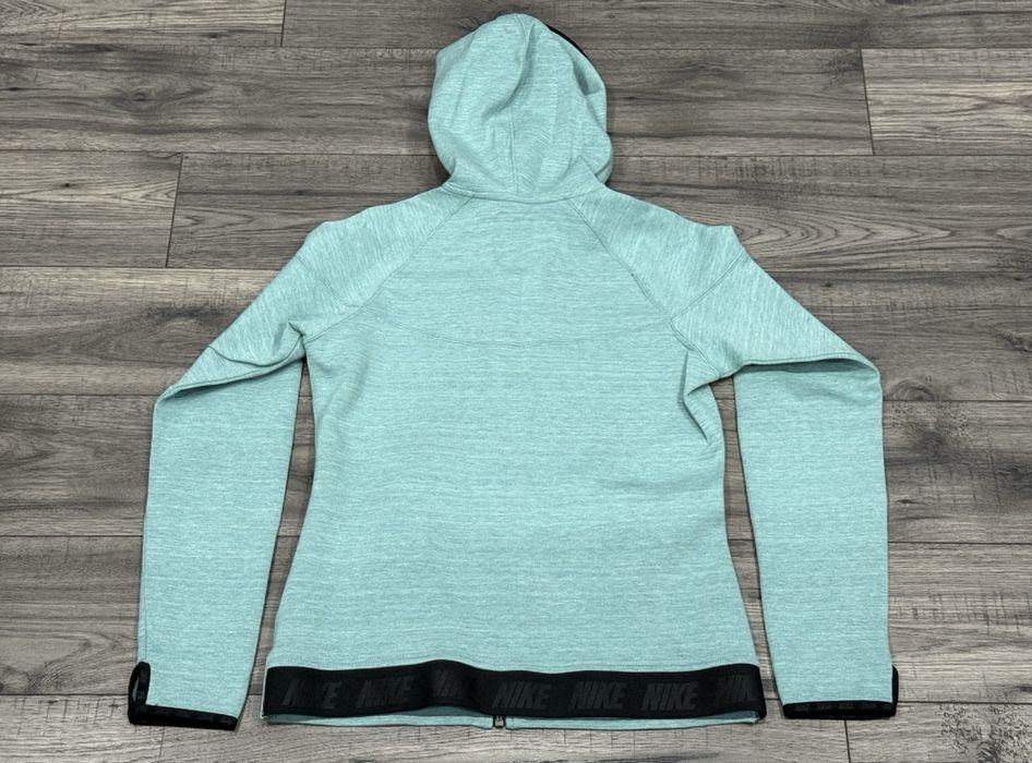 Дамски екип и суичър Nike XS/M