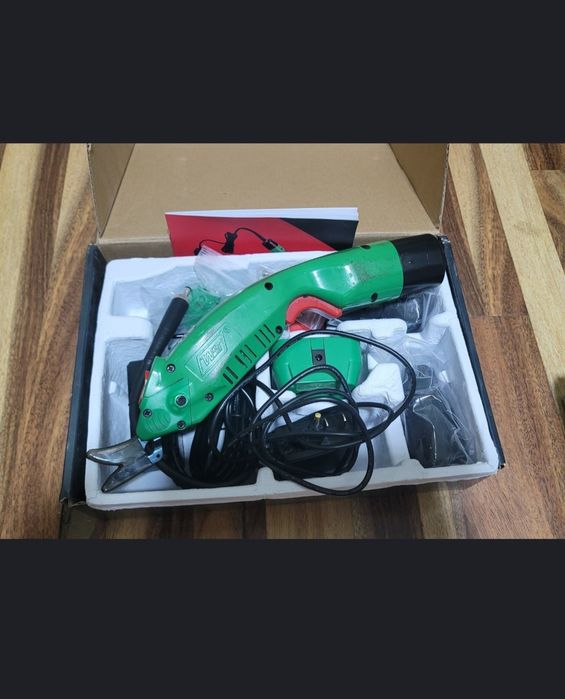 Нож для чехол и ткани сотилади