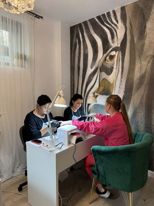 Curs unghii false acreditat