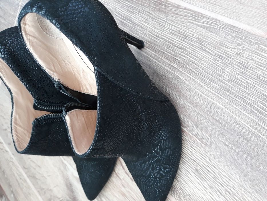 Botine Musette piele stantata cu flori