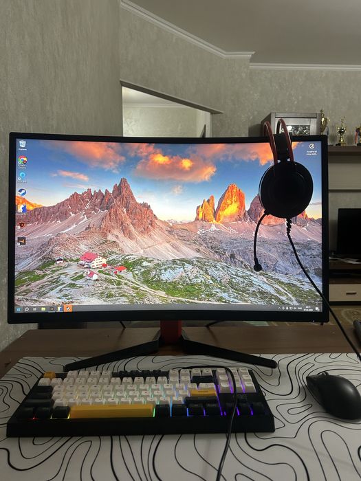 Продам игровой компьютерь с периферии