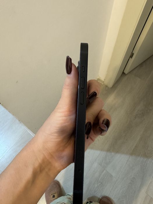 Продам Iphone 13 128 gb, midnight blue