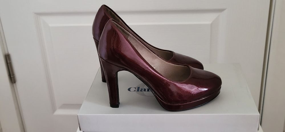 Официални обувки лак бордо висок ток