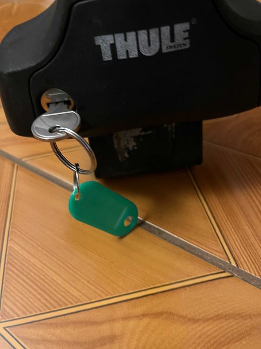 Bare transversale Thule cu prindere la rama usii